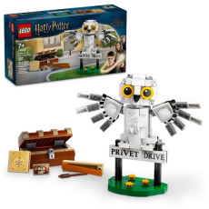 Hedwig at 4 Privet Drive Hedwig at 4 Privet Drive